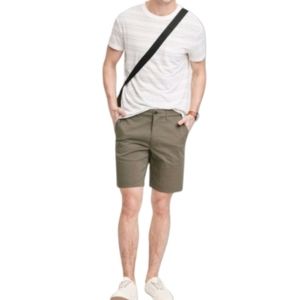 Goodfellow & Co Men Regular Fit 9" Tech Chino Shorts Size 40 Olive Green
